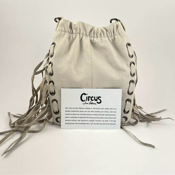 CIRCUS BY SAM EDELMAN FRINGE CHAIN CROSSBODY BAG- CUTE AND LIGHTWEIGHT NWT - Picture 2 of 9